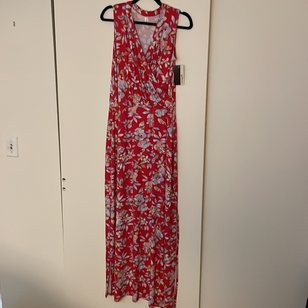 Maxi dress with side slits